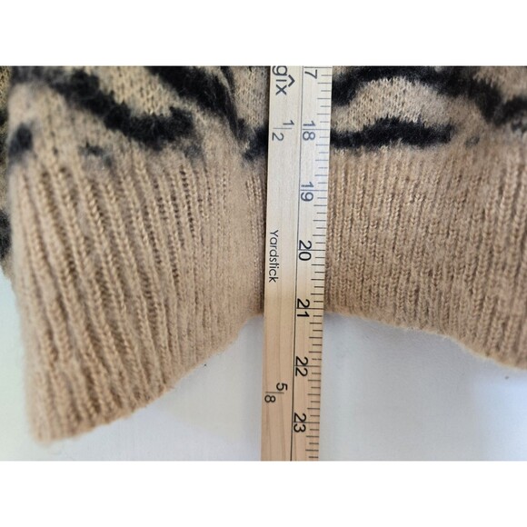 Divided Sweater Womens M Fuzzy Brown Zebra Animal Print Pullover Eclectic Warm - Picture 6 of 8